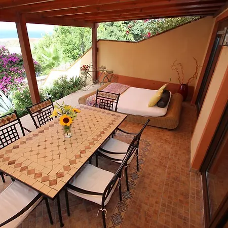 Casa Alhambra Sanjuan Batista Guia de Isora (Tenerife)