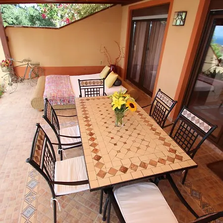 Casa Alhambra Sanjuan Batista * Guia de Isora (Tenerife)
